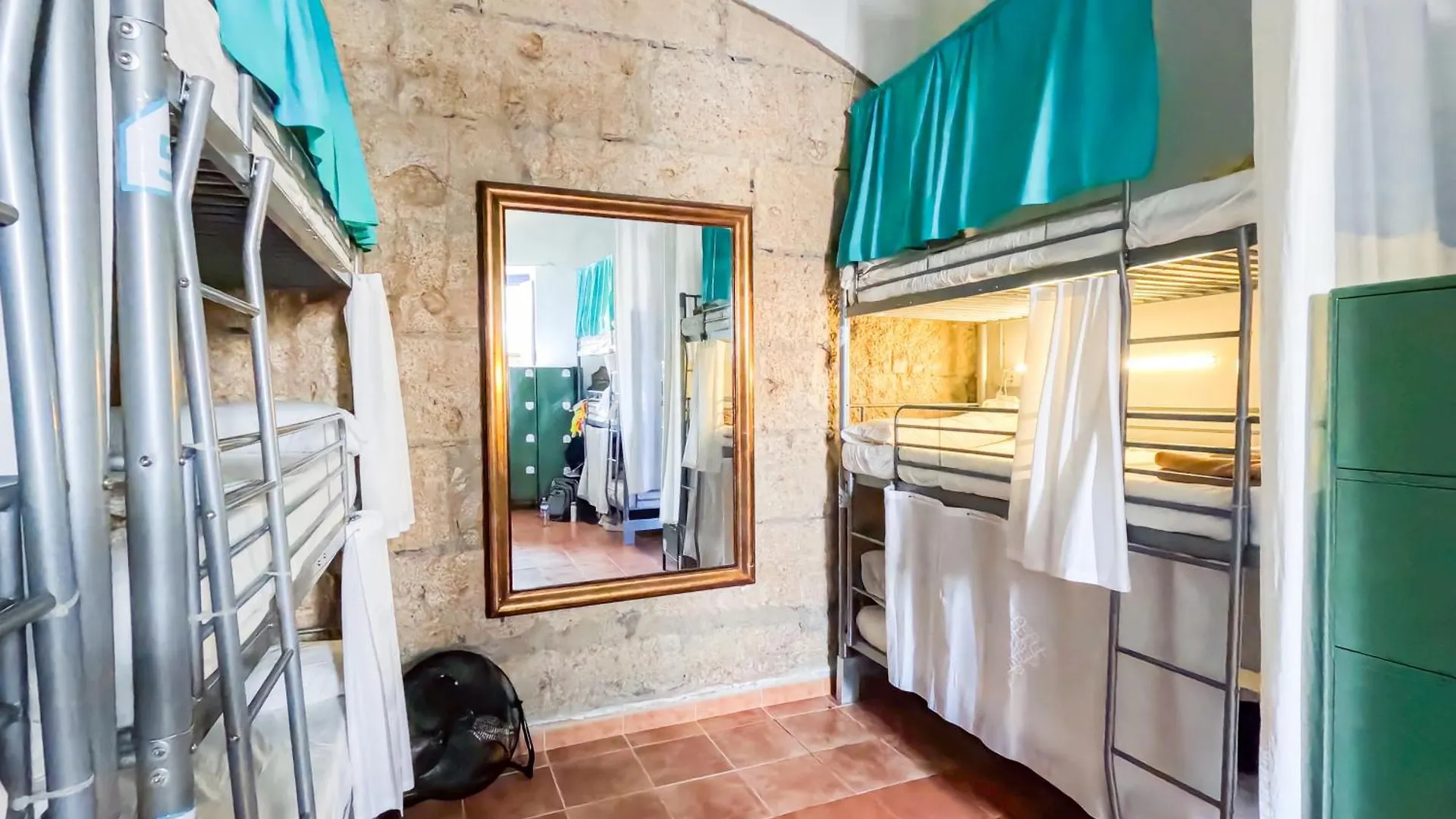 Ashavana Nest Hostel El Médano 0*,  Spagna