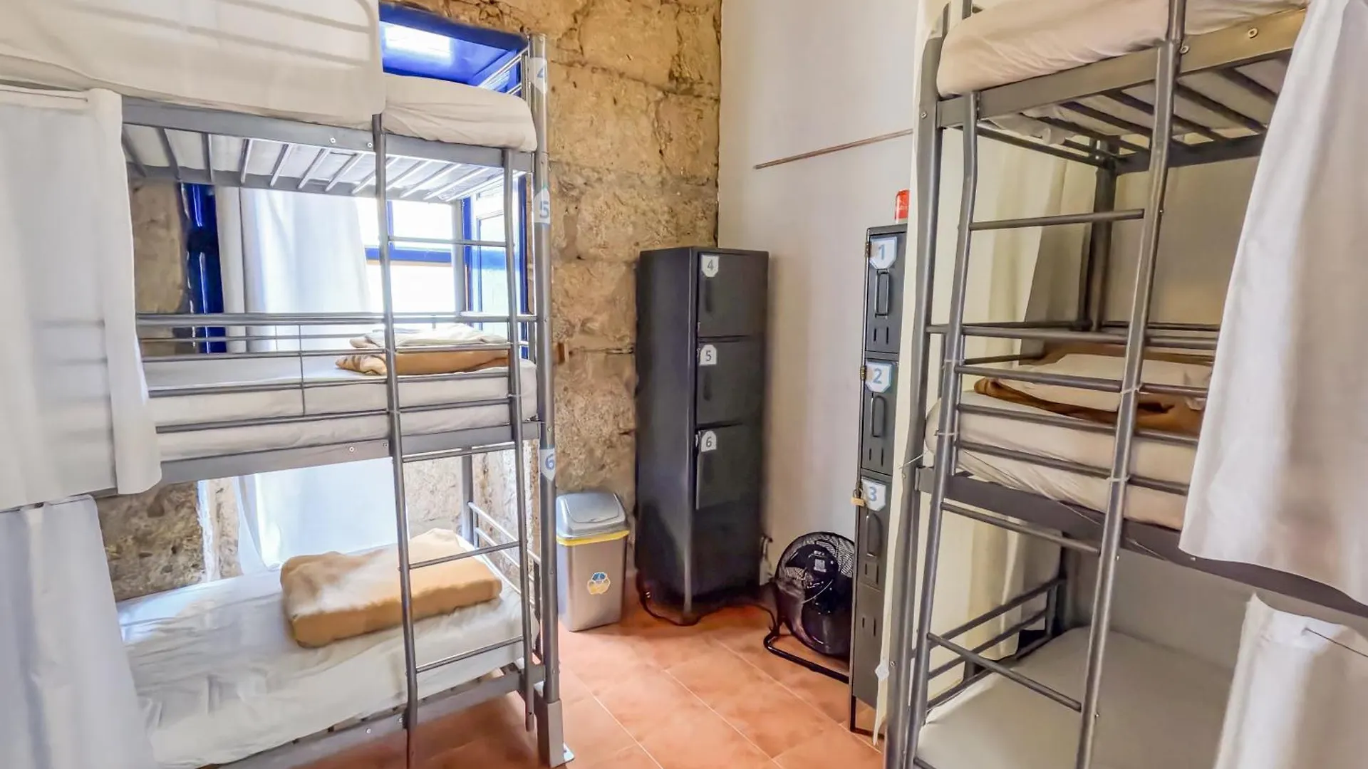 Ashavana Nest Hostel  El Medano (Tenerife)